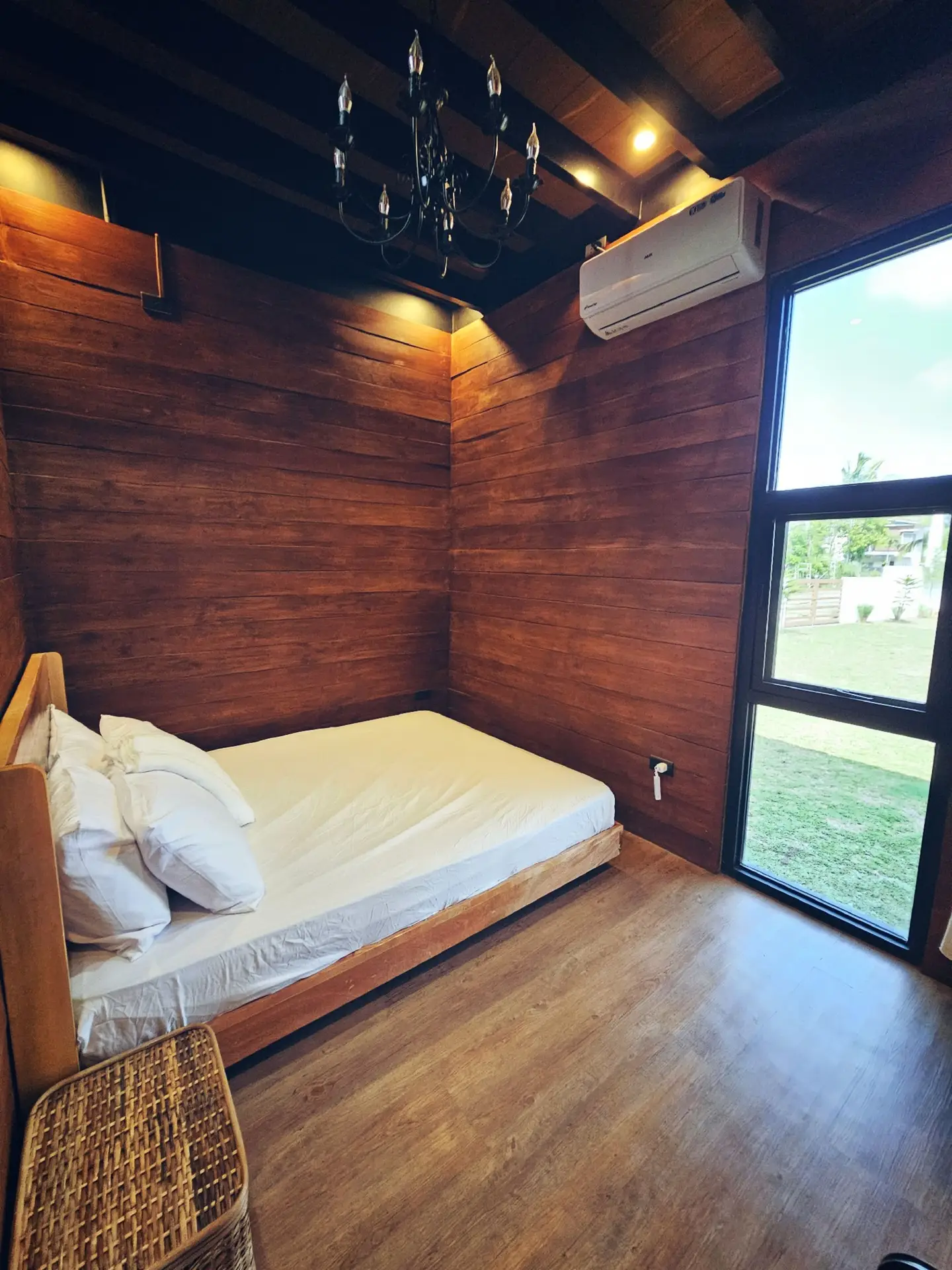 cabin room